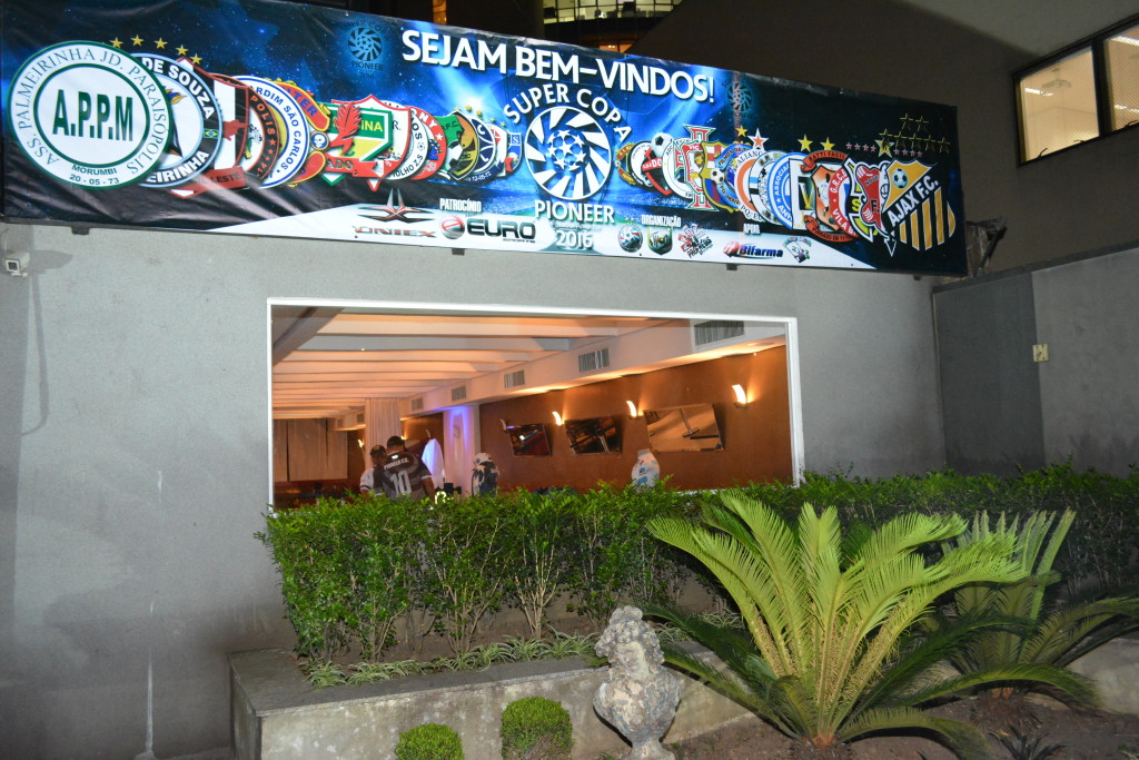Fachada do Restarante Bibi Gastronomia, que recebeu o Congresso Técnico da Super Copa Pioneer (foto: Lucas Ribeiro)