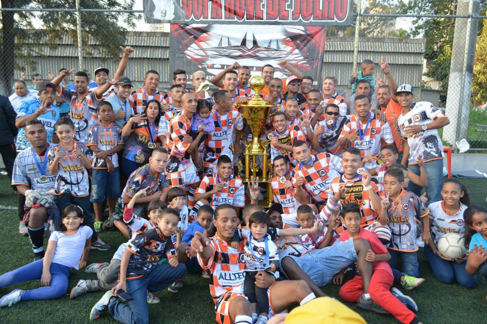 Time do Favela campeão da 5ª Copa Nove de Julho (foto: Lucas Ribeiro) 